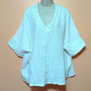 Jones New York White crochet neckline dolman sleeve crinkle cotton gauze top 1X